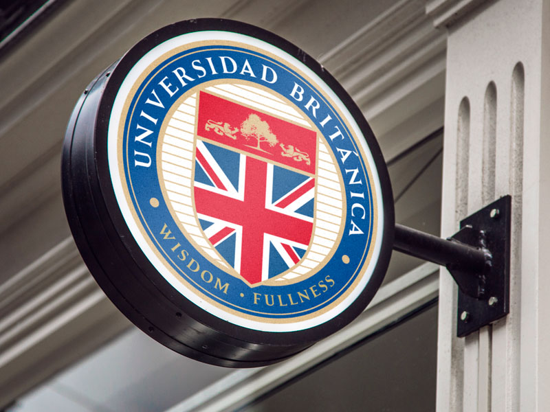 diseño-logotipo-universidad-britanica